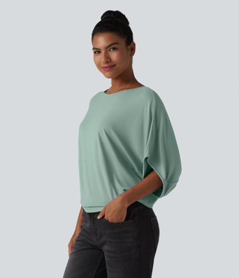 Round Neck Batwing Sleeve Relaxed Casual Top Round Neck Batwing Sleeve Relaxed Casual Top