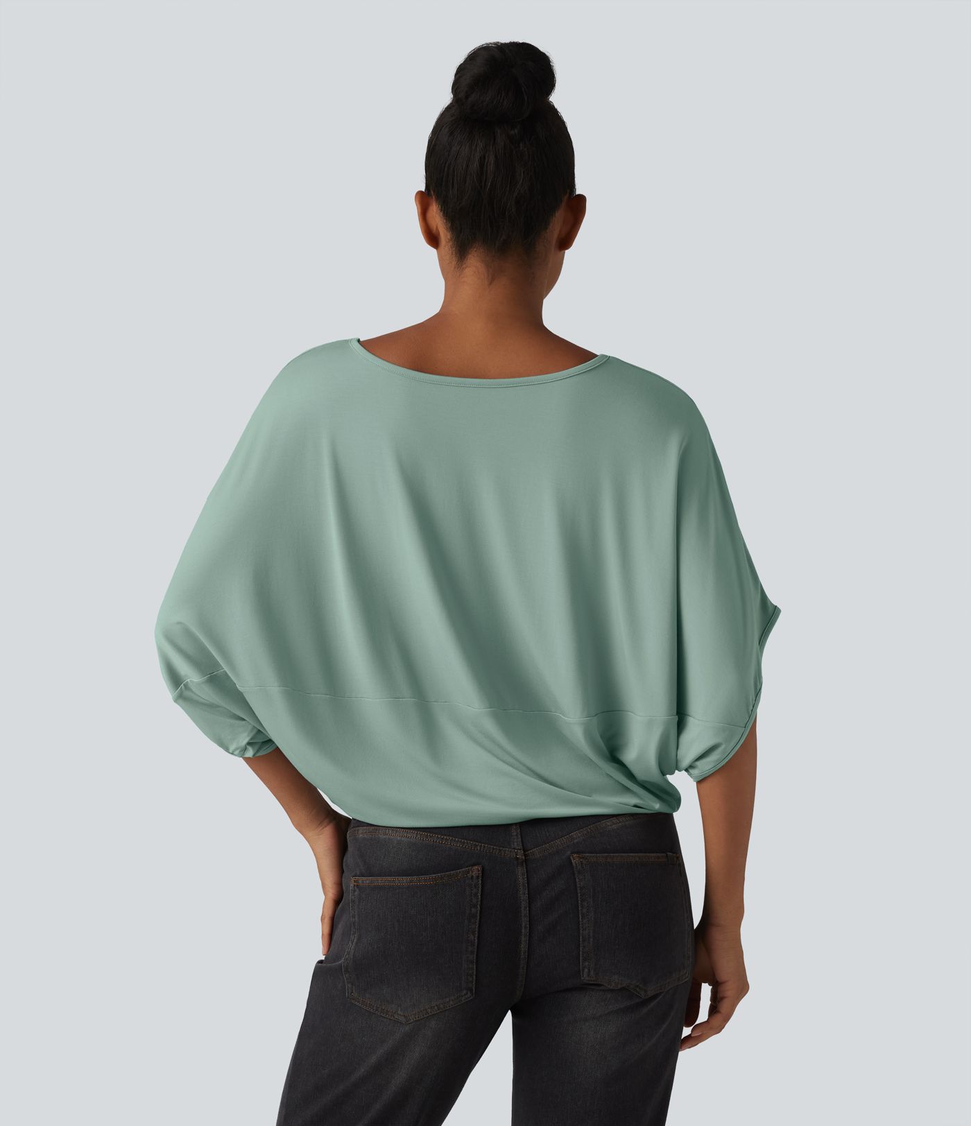 Round Neck Batwing Sleeve Relaxed Casual Top Round Neck Batwing Sleeve Relaxed Casual Top