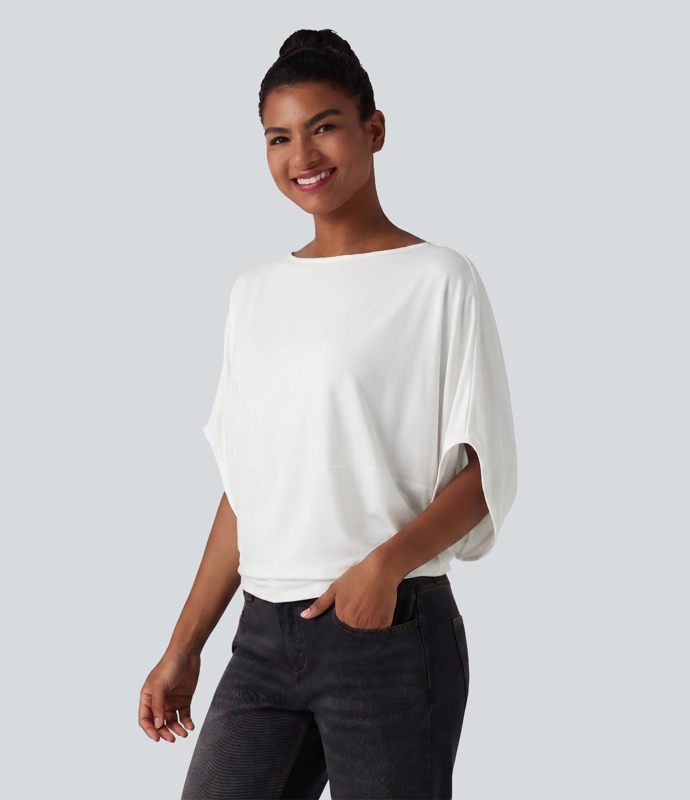 Round Neck Batwing Sleeve Relaxed Casual Top Round Neck Batwing Sleeve Relaxed Casual Top