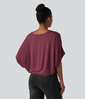 Round Neck Batwing Sleeve Relaxed Casual Top Round Neck Batwing Sleeve Relaxed Casual Top