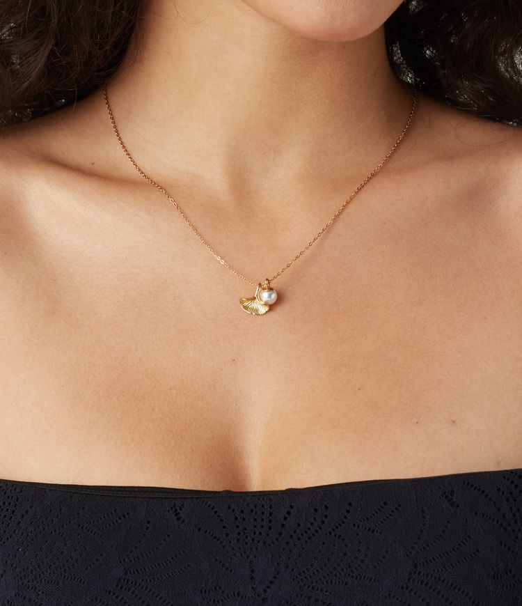 Pearl and Ginkgo Pendant Necklace