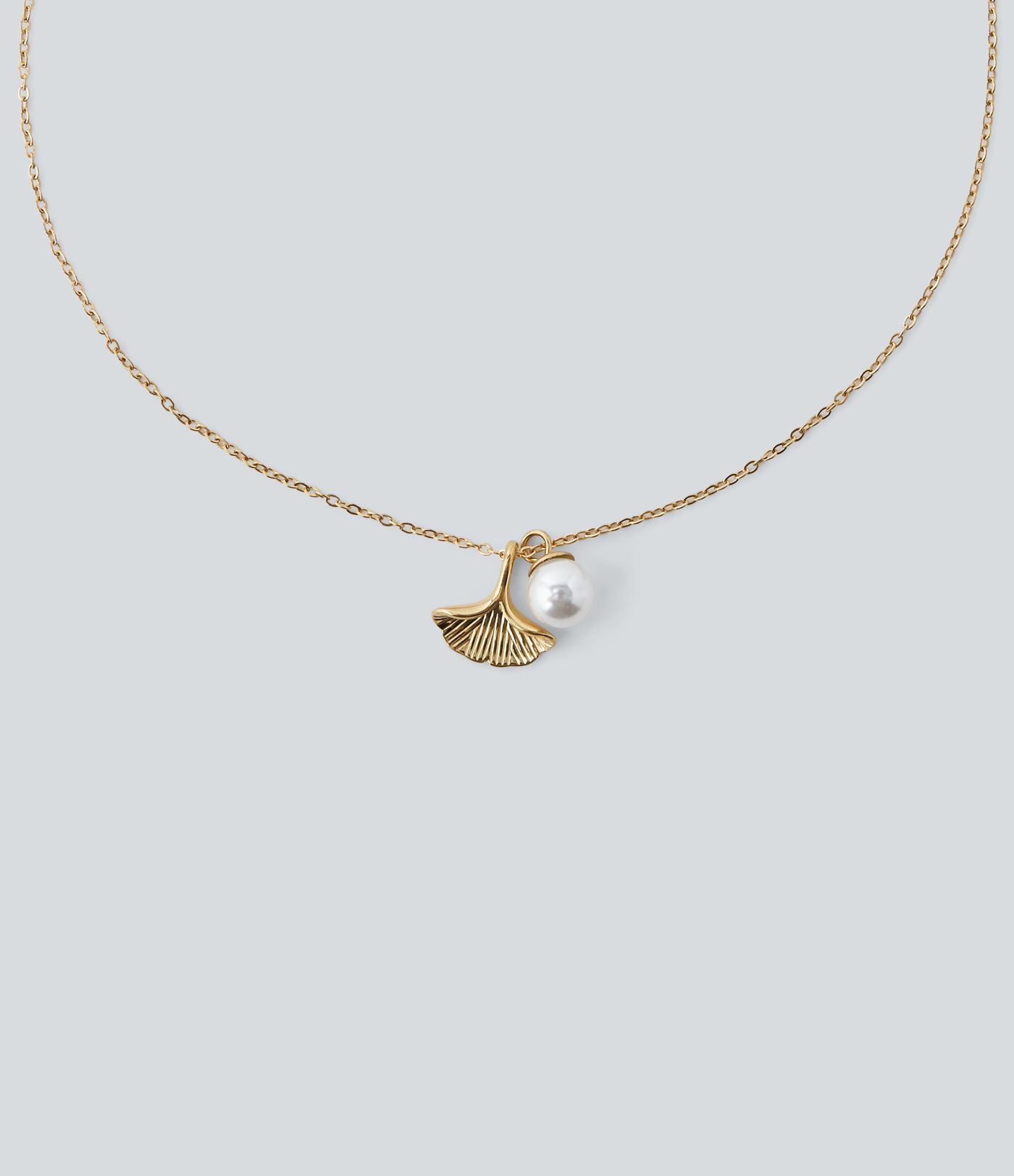 Pearl and Ginkgo Pendant Necklace