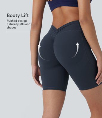 Halara UltraSculpt™ SoCinched shorts de yoga fruncidos de 7'' de talle alto con control de abdomen, moldeado de glúteos y bolsillos