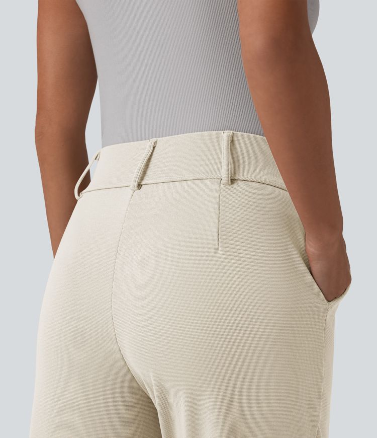 Halara Flex™ - Schmal zulaufende Bürohose mit hohem Bund, Seitentaschen und Waffelstoff