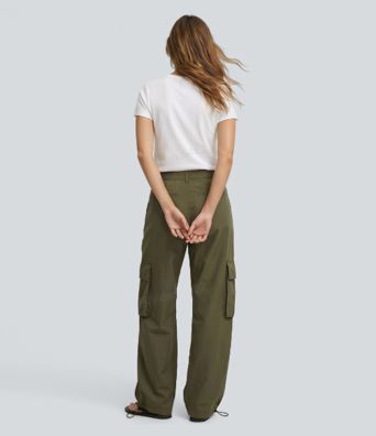 Mid Rise Baggy Workout Cargo Pants with Pockets