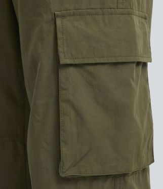 Mid Rise Baggy Workout Cargo Pants with Pockets