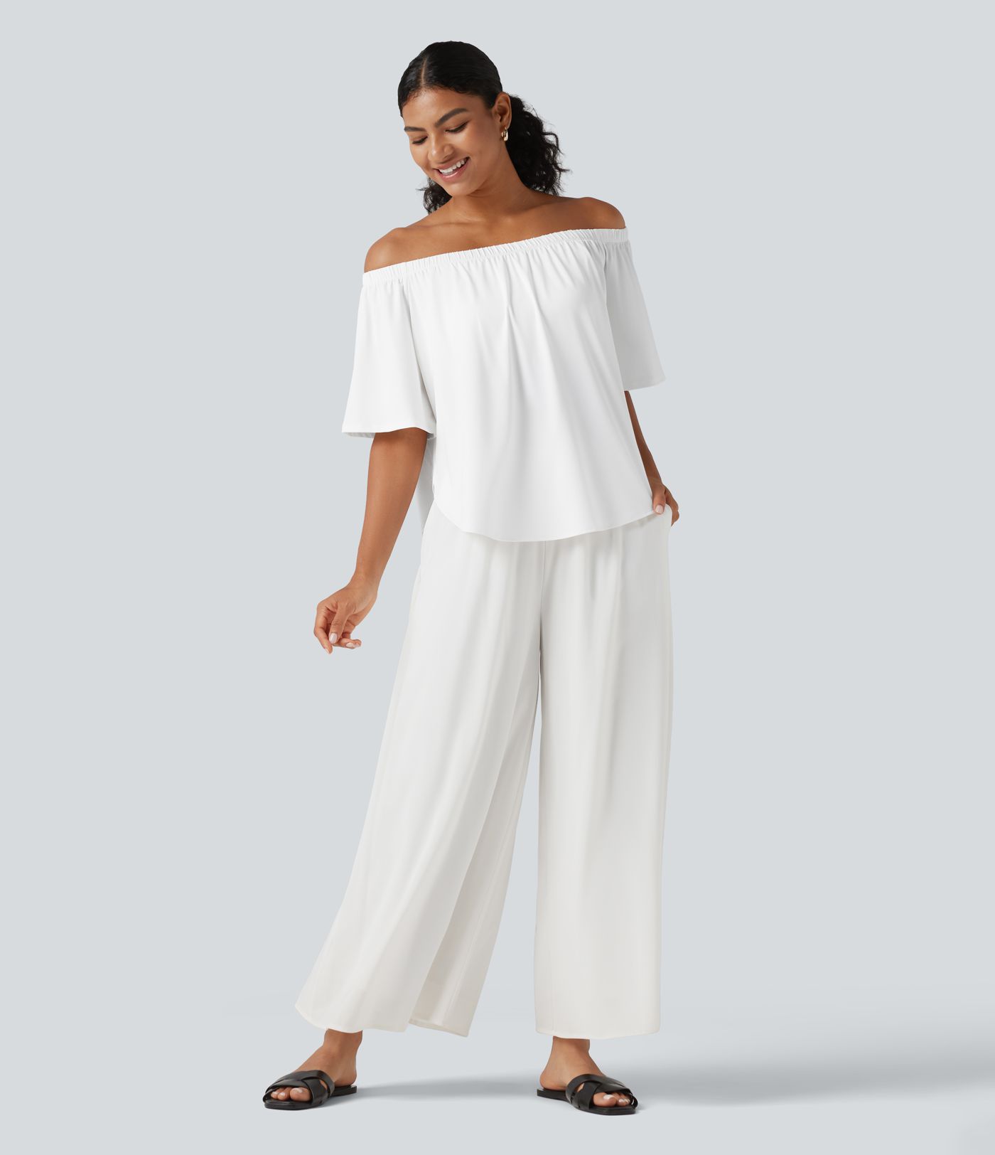Off-shoulder Short Sleeve Split Curved Hem Built-in Bra Relaxed Casual T-Shirt