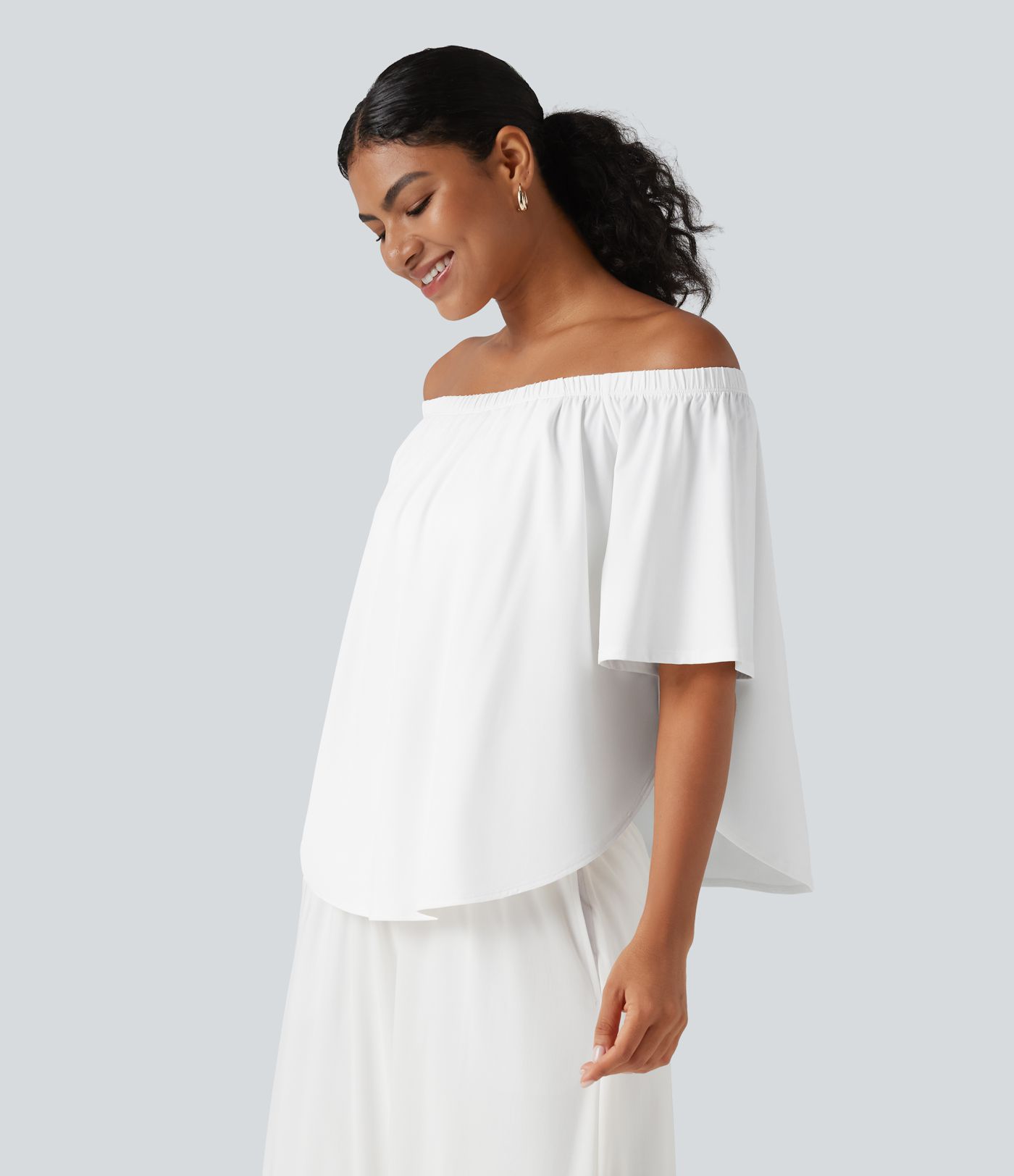 Off-shoulder Short Sleeve Split Curved Hem Built-in Bra Relaxed Casual T-Shirt