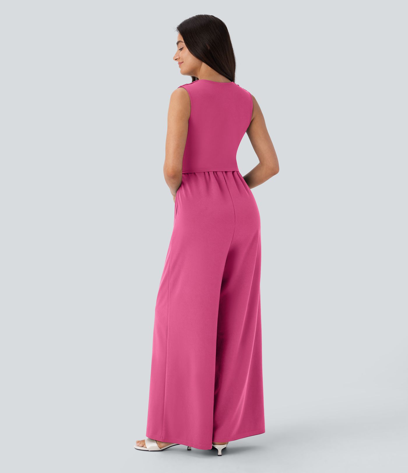 Ärmelloser, geraffter Party-Jumpsuit mit V-Ausschnitt, Seitentaschen und unsichtbarem Reißverschluss - pipi-praktisch