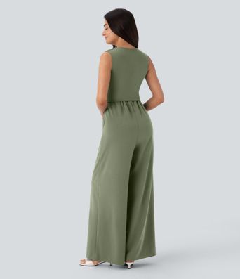 Ärmelloser, geraffter Party-Jumpsuit mit V-Ausschnitt, Seitentaschen und unsichtbarem Reißverschluss - pipi-praktisch