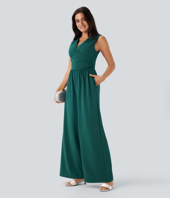 Ärmelloser, geraffter Party-Jumpsuit mit V-Ausschnitt, Seitentaschen und unsichtbarem Reißverschluss - pipi-praktisch