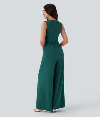Ärmelloser, geraffter Party-Jumpsuit mit V-Ausschnitt, Seitentaschen und unsichtbarem Reißverschluss - pipi-praktisch