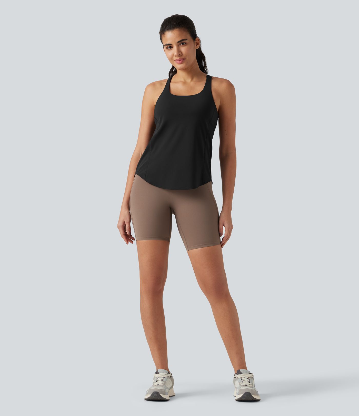 Halara UltraSculpt™ Rückenfreies Lauf-Tanktop mit U-Ausschnitt und überkreuztem, abgerundetem Saum