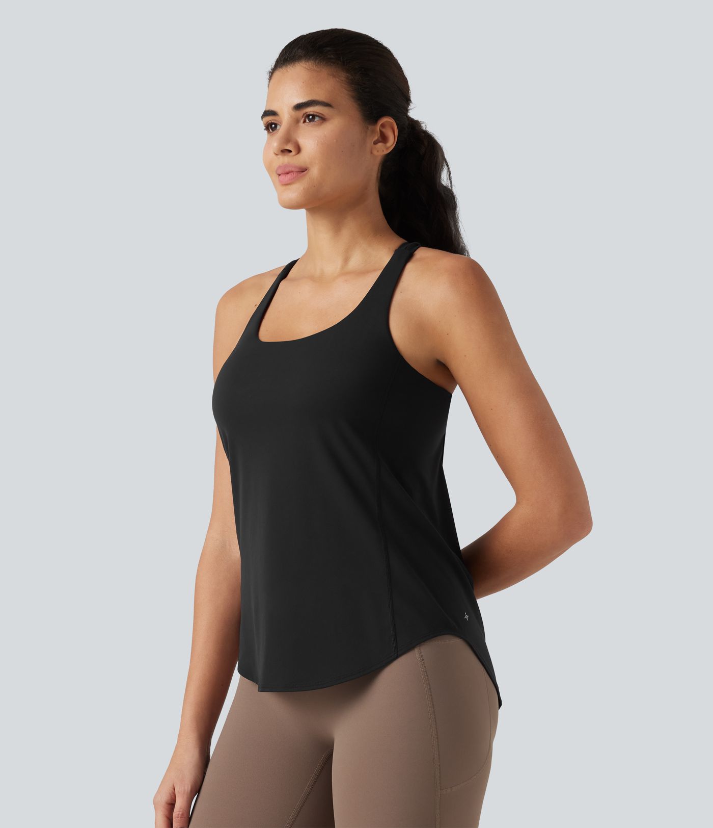 Halara UltraSculpt™ Rückenfreies Lauf-Tanktop mit U-Ausschnitt und überkreuztem, abgerundetem Saum