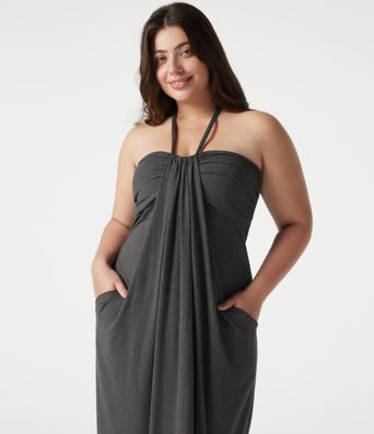 Plus Size Halter Tie Back Maxi Dress with Pockets Plus Size Halter Tie Back Maxi Dress with Pockets