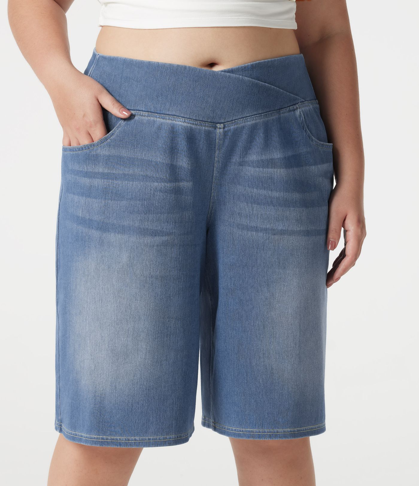 Halara Flex™ - Lässige Baggy-Shorts aus Denim mit hohem Crossover-Bund, mehreren Taschen und Bauchkontrolle - Plus-Size
