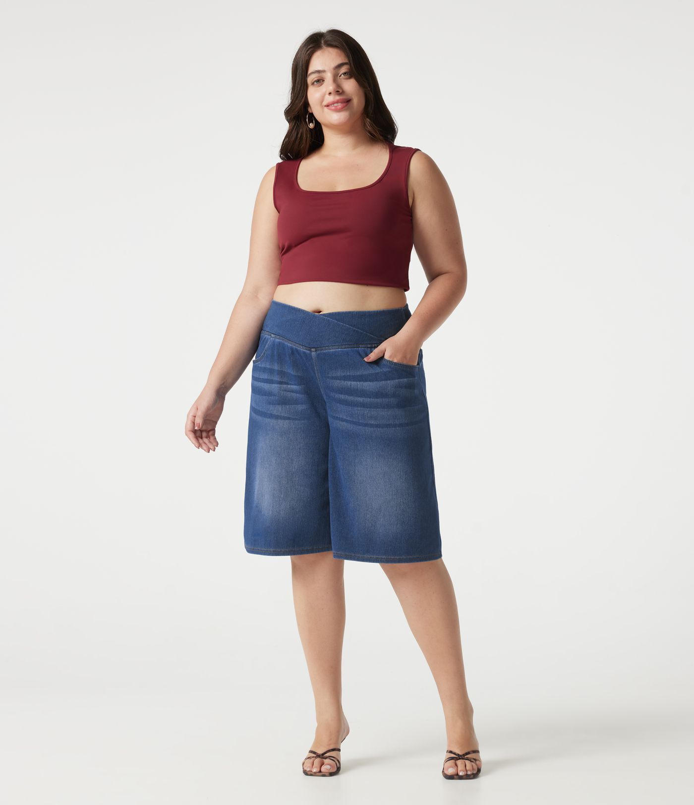 Halara Flex™ shorts vaqueros para tallas grandes, cintura alta cruzada, control de abdomen, estilo casual holgado con bolsillos Halara Flex™ shorts vaqueros para tallas grandes, cintura alta cruzada, control de abdomen, estilo casual holgado con bolsillos