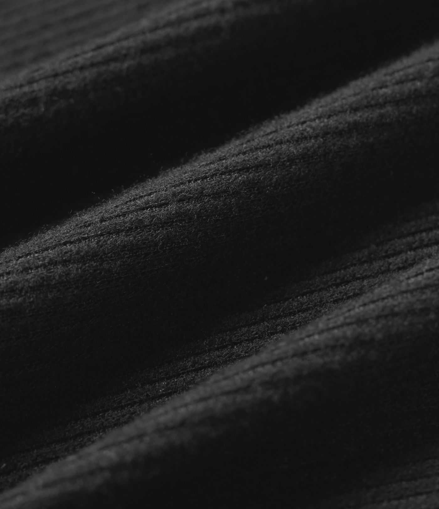 Pantalon baggy décontracté côtelé à taille haute, gainant au niveau du ventre, à cordon de serrage, avec bande latérale et poches.