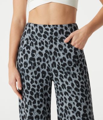 High Waisted Baggy Color Block Leopard Print Waffle Casual Pants with Pockets High Waisted Baggy Color Block Leopard Print Waffle Casual Pants with Pockets