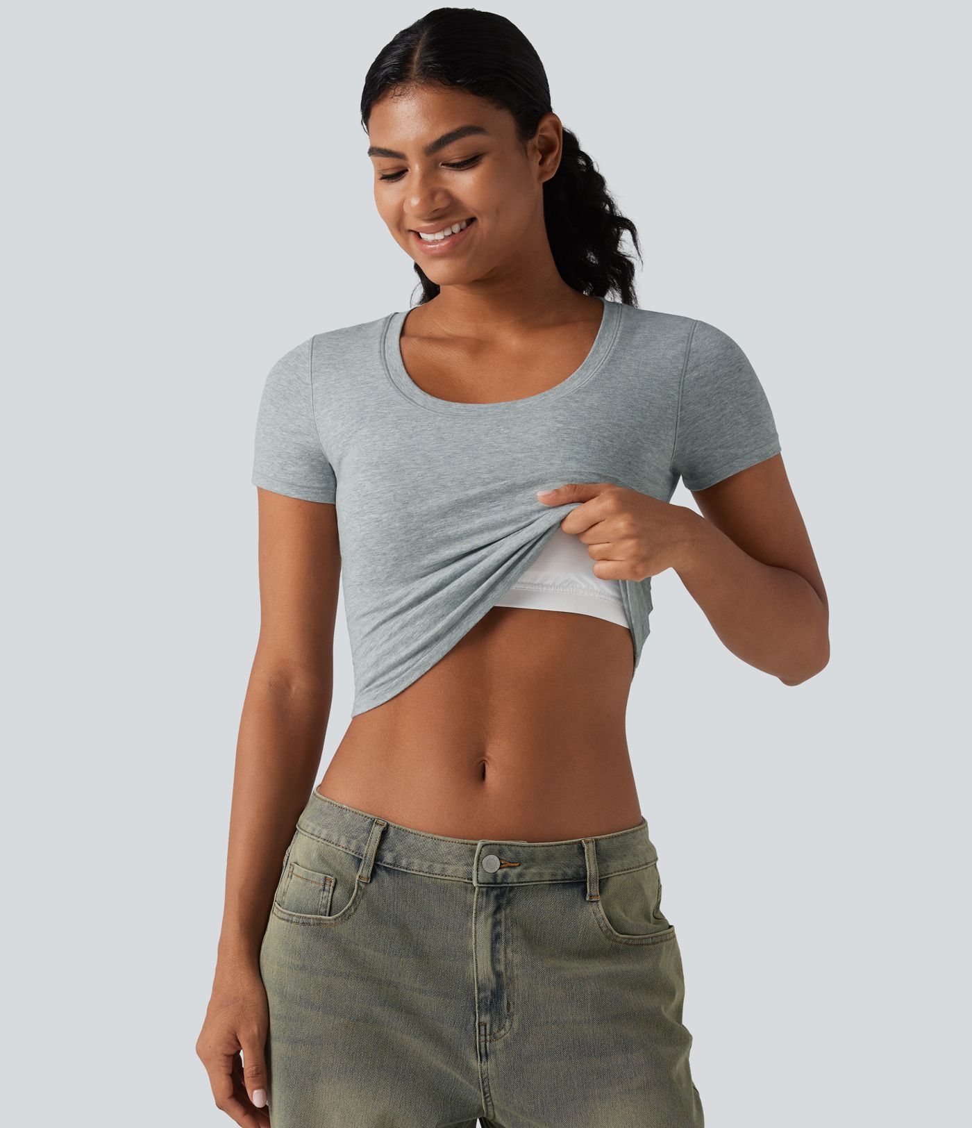 Halara Baumwoll-Jersey-T-Shirt mit Scoop-Ausschnitt, kurzen Ärmeln und integriertem BH — lässiges T-Shirt, B–DD-Cups Halara Baumwoll-Jersey-T-Shirt mit Scoop-Ausschnitt, kurzen Ärmeln und integriertem BH — lässiges T-Shirt, B–DD-Cups