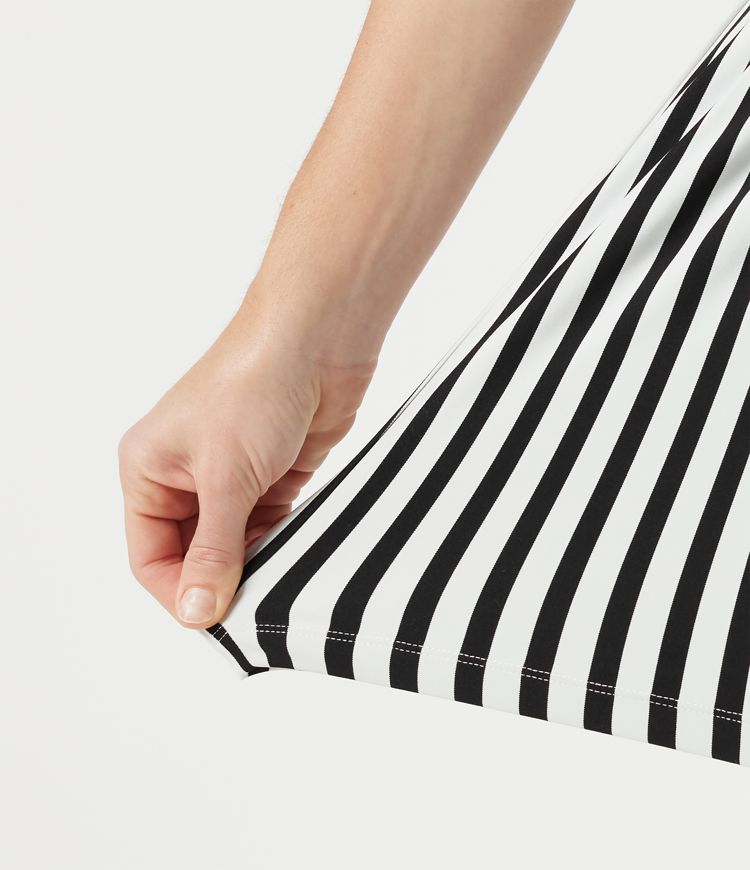 Ultra High-Waist Stripes 2-in-1 Yoga Baggy Shorts with Pockets Ultra High-Waist Stripes 2-in-1 Yoga Baggy Shorts with Pockets