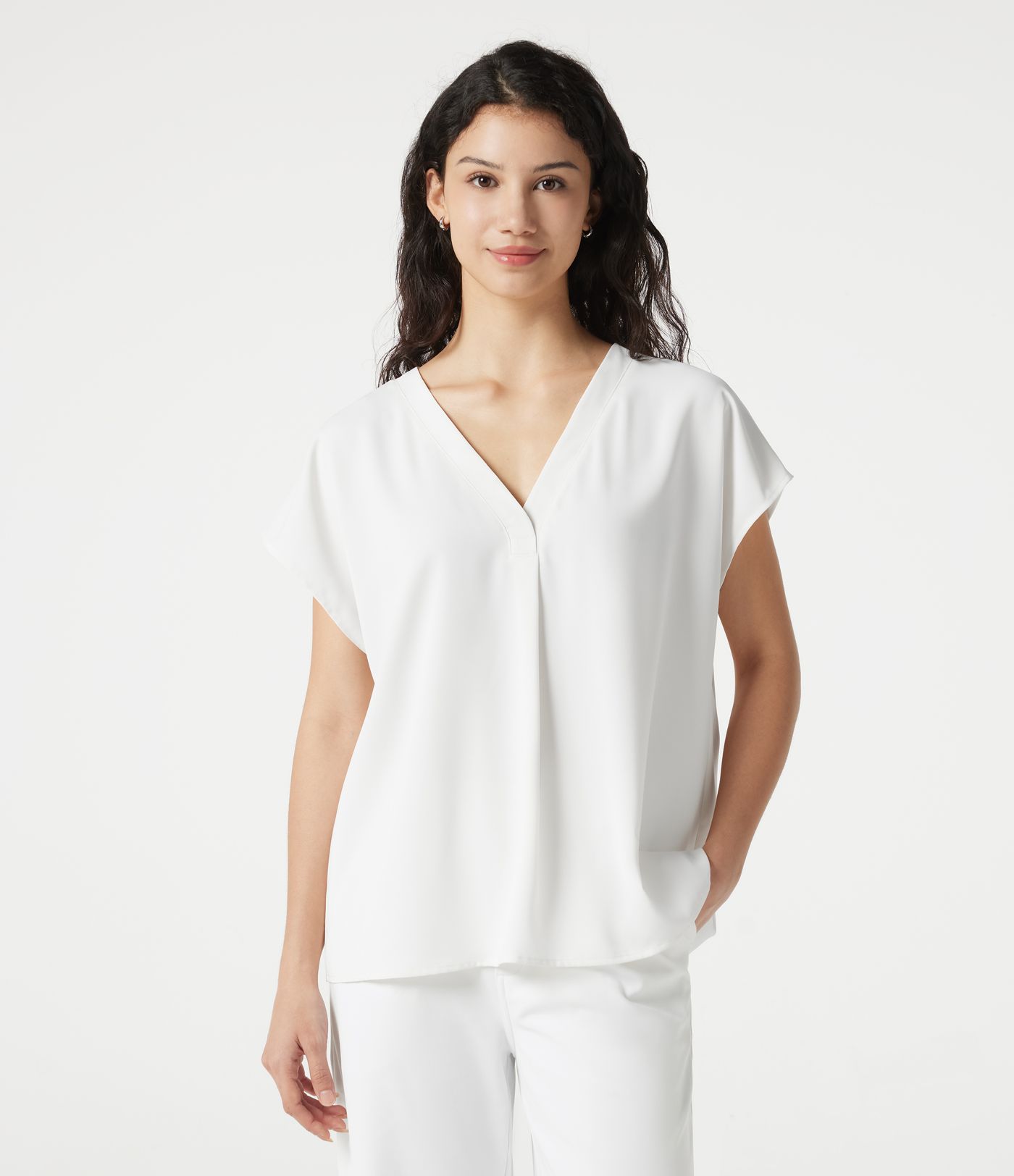 Wrinkle-resistant V-neck Short Sleeve Oversized Work Blouse