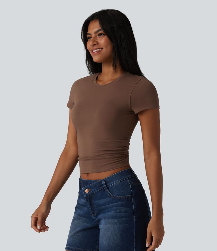 Halara Cotton Jersey - Lässiges, gerafftes T-Shirt mit Rundhalsausschnitt, kurzen Ärmeln und integriertem BH