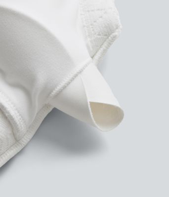 Débardeur de yoga SoftlyZero™ dos nu torsadé avec dentelle contrastée, coussinets amovibles et protection solaire UPF 50+