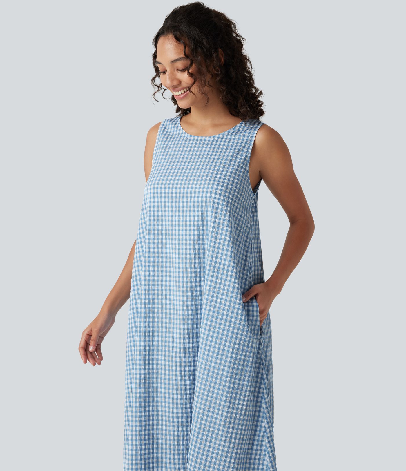 Lässiges, ärmelloses Midikleid mit Rundhalsausschnitt, Seitentaschen und Karomuster - kürzere Version