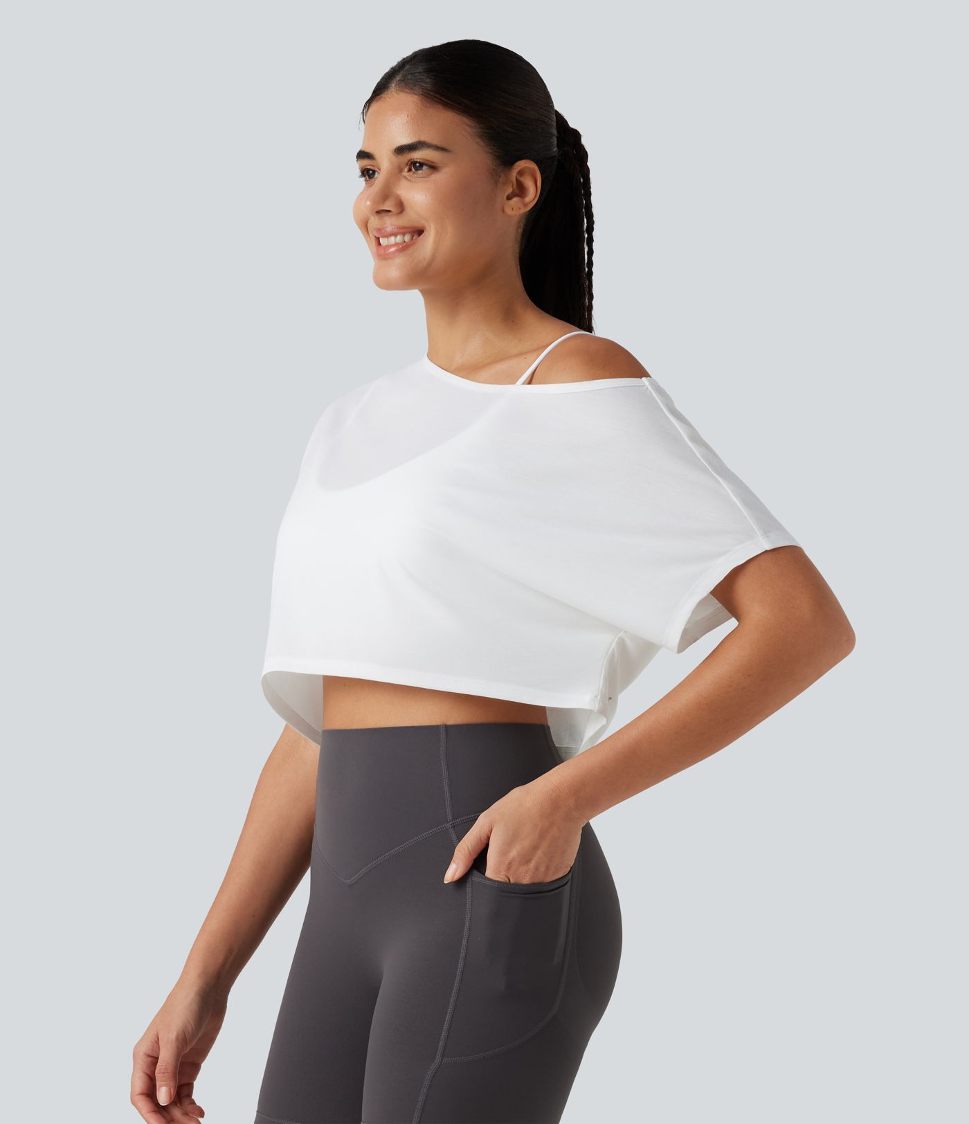 Verkürztes, 2-teiliges Yoga-Sport-Top mit kurzen Ärmeln, integriertem BH und One-Shoulder-Design - schnelltrocknend
