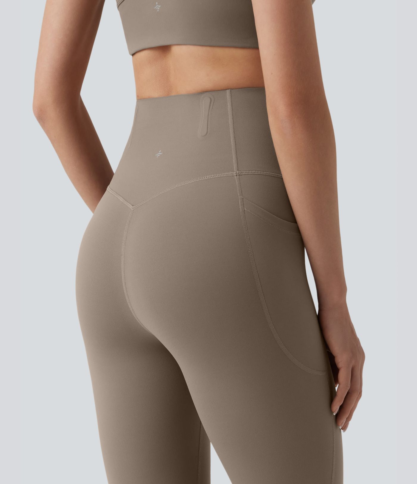 Halara UltraSculpt™ - Formende 7/8-Workout-Leggings mit hohem Bund, Seitentaschen und Bauchkontrolle Halara UltraSculpt™ - Formende 7/8-Workout-Leggings mit hohem Bund, Seitentaschen und Bauchkontrolle