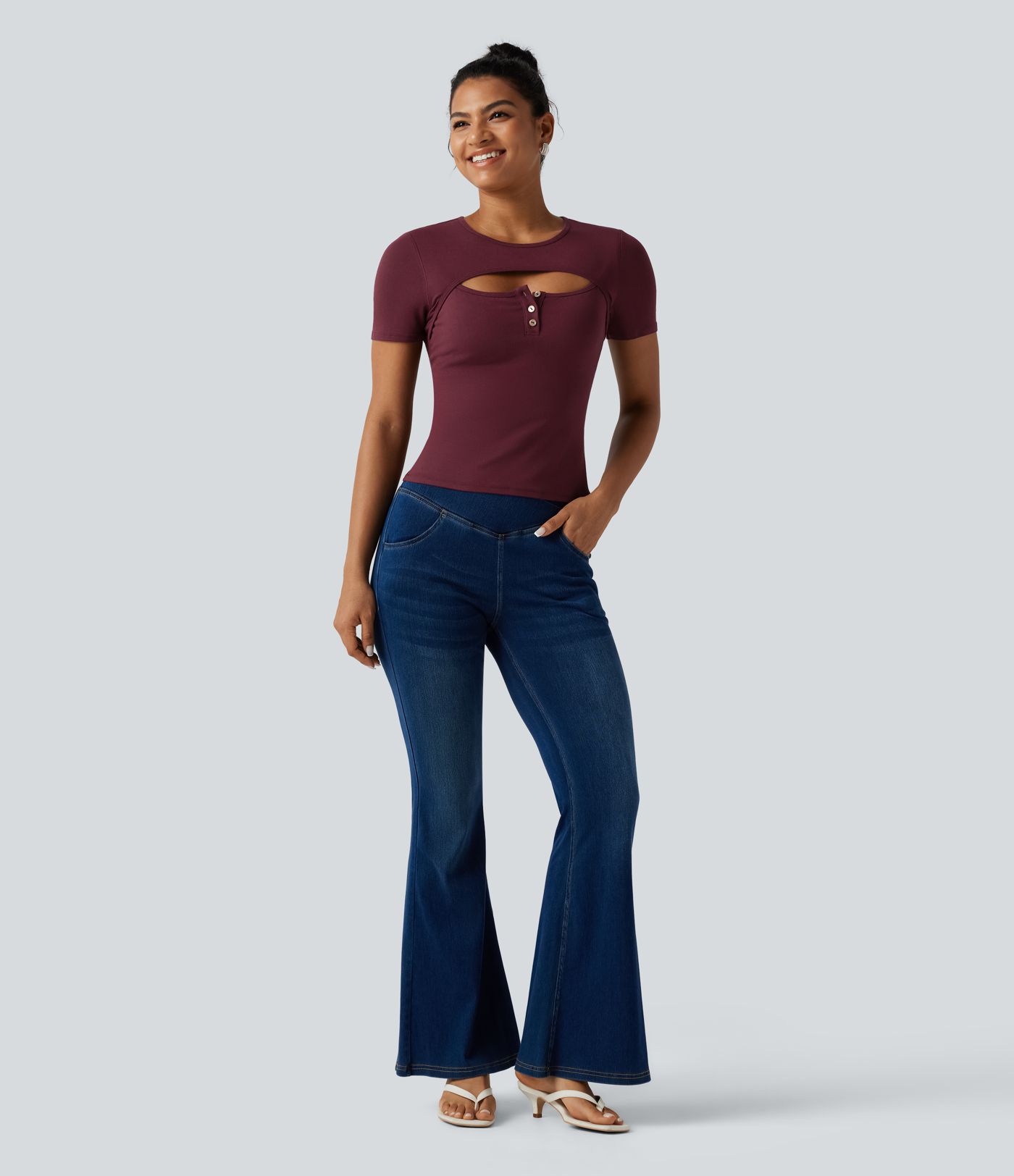 Ribbed Knit Round Neck Cut Out Short Sleeve Built-in Bra Casual T-Shirt