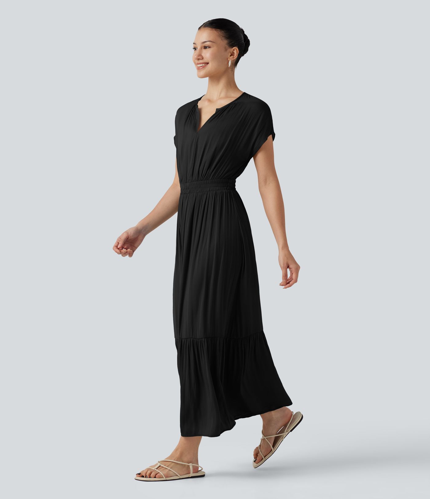 Robe midi décontractée fluide, col V, manches courtes Robe midi décontractée fluide, col V, manches courtes