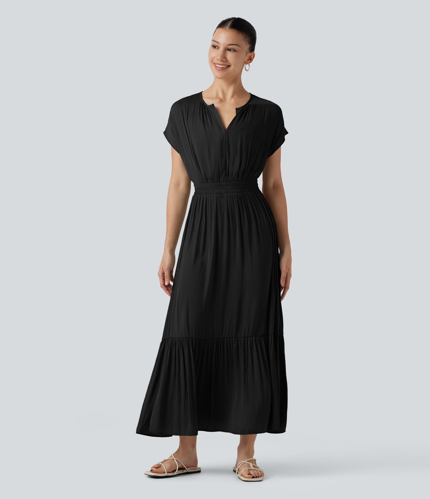 Robe midi décontractée fluide, col V, manches courtes Robe midi décontractée fluide, col V, manches courtes
