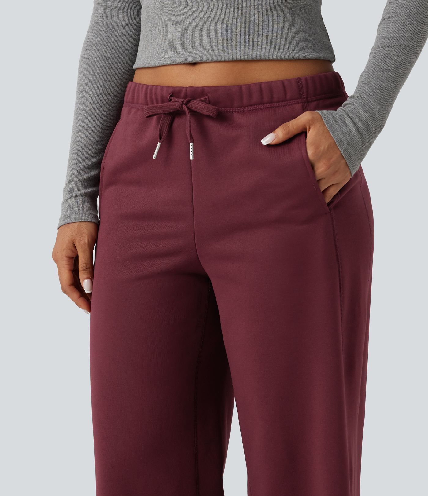 Fleece-Trainingshose mit niedrigem Bund, Seitentaschen, Kordelzug und geradem Bein Fleece-Trainingshose mit niedrigem Bund, Seitentaschen, Kordelzug und geradem Bein