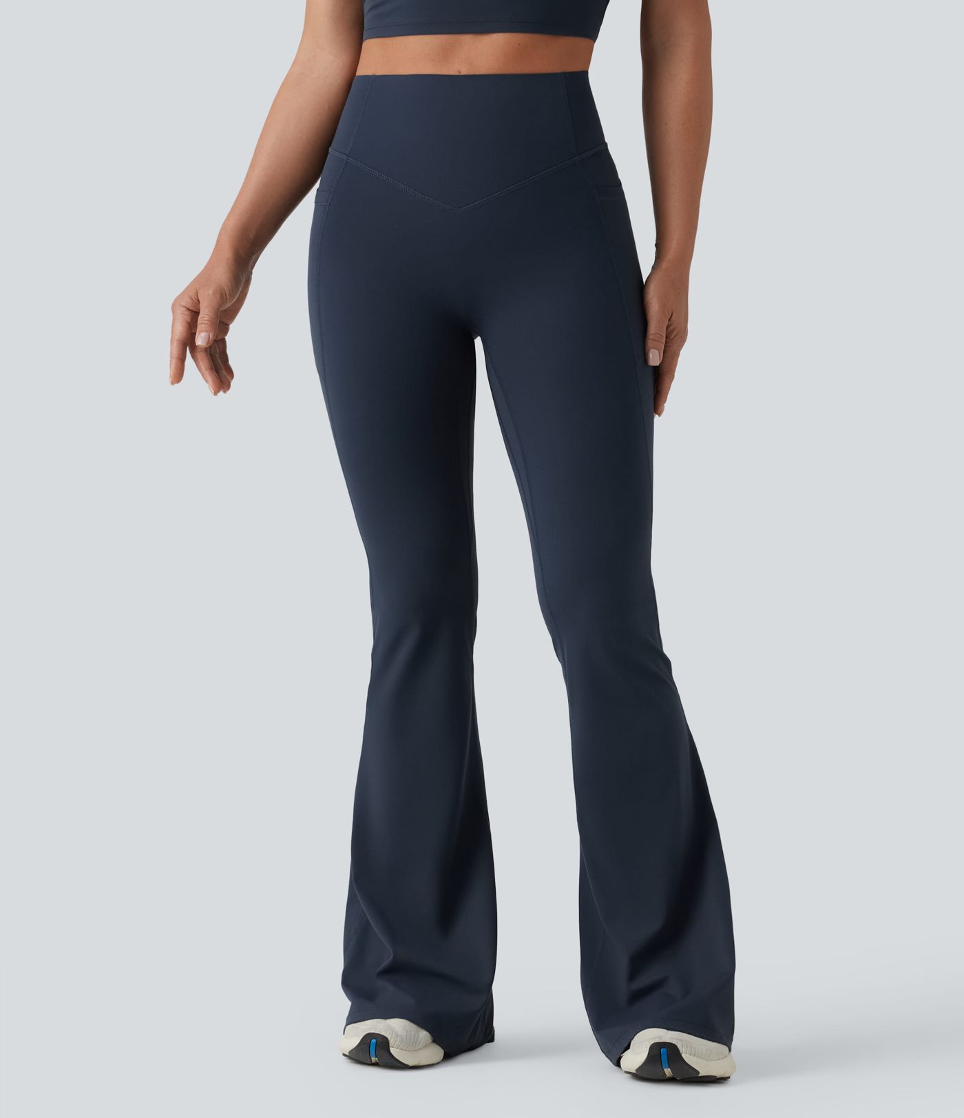 Halara UltraSculpt™ Legging yoga évasé gainant push-up taille haute à fronces avec poches Halara UltraSculpt™ Legging yoga évasé gainant push-up taille haute à fronces avec poches