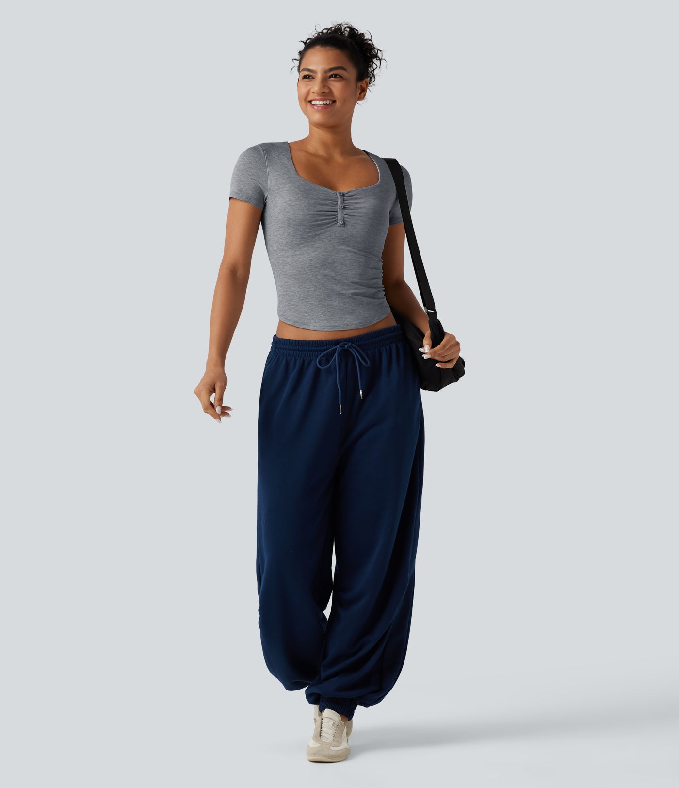 Diamond Collar Built-in Bra Short Sleeve Ruched Curved Hem Yoga Sports Top Diamond Collar Built-in Bra Short Sleeve Ruched Curved Hem Yoga Sports Top