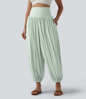 Joggers acanalados de cintura súper alta con bolsillos. Joggers acanalados de cintura súper alta con bolsillos.