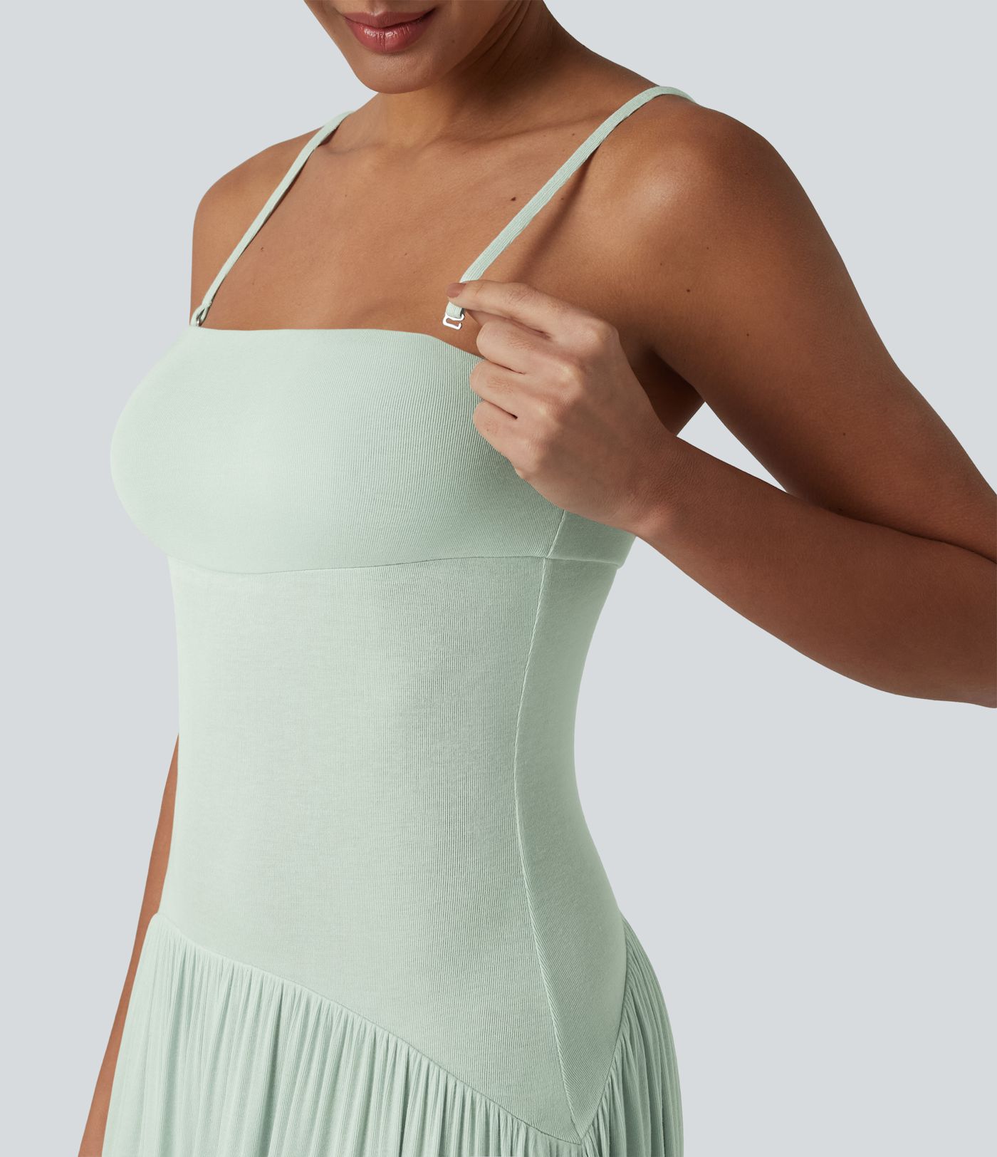 Vestido slip maxi acanalado y fluido con bolsillos
