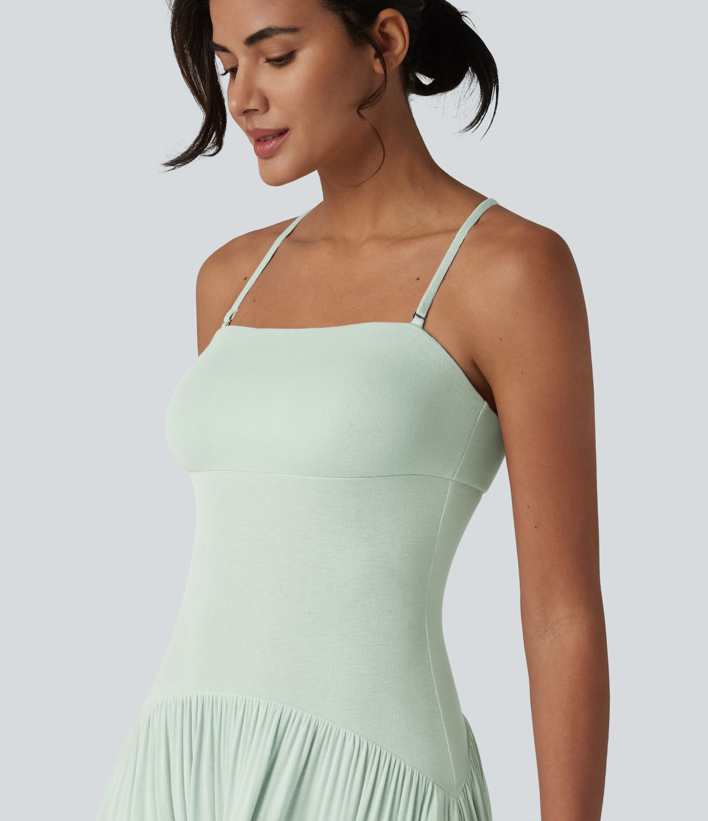 Vestido slip maxi acanalado y fluido con bolsillos