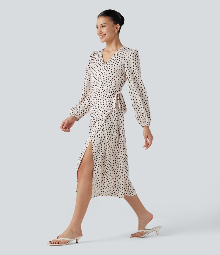 Büro-Midikleid in Wickeloptik mit V-Ausschnitt, langen Ärmeln und Polka-Dots Büro-Midikleid in Wickeloptik mit V-Ausschnitt, langen Ärmeln und Polka-Dots