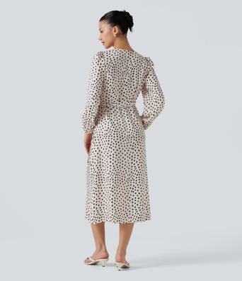 Büro-Midikleid in Wickeloptik mit V-Ausschnitt, langen Ärmeln und Polka-Dots Büro-Midikleid in Wickeloptik mit V-Ausschnitt, langen Ärmeln und Polka-Dots