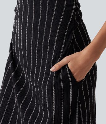 Lässiges, ärmelloses Minikleid mit U-Boot-Ausschnitt, Seitentaschen und Streifen