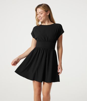 Robe de travail mini Breezeful™ manches chauve-souris courtes fluide séchage rapide avec poches latérales Robe de travail mini Breezeful™ manches chauve-souris courtes fluide séchage rapide avec poches latérales