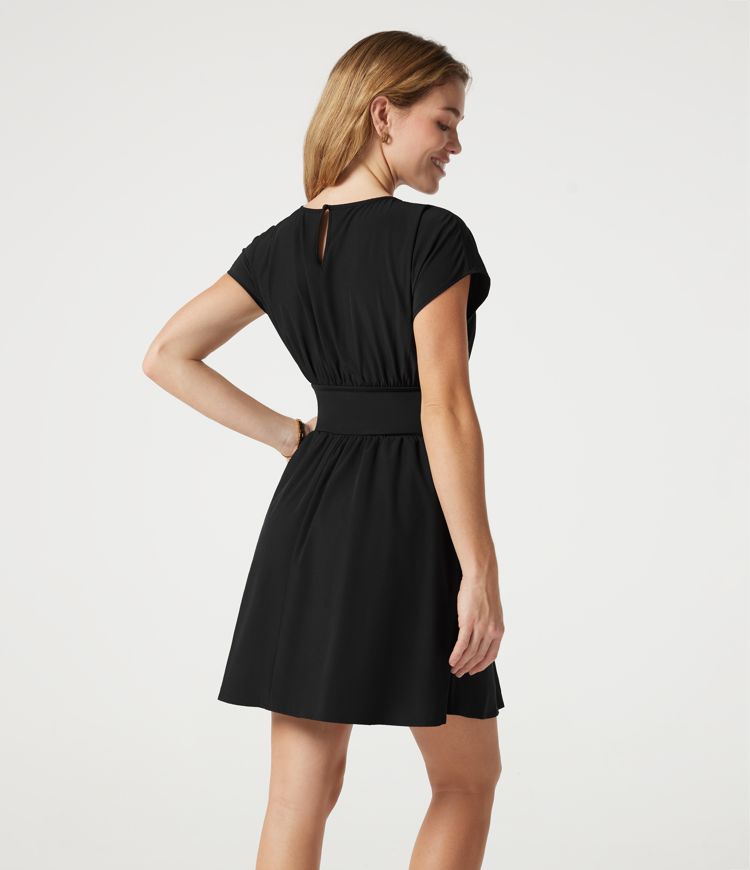 Robe de travail mini Breezeful™ manches chauve-souris courtes fluide séchage rapide avec poches latérales Robe de travail mini Breezeful™ manches chauve-souris courtes fluide séchage rapide avec poches latérales