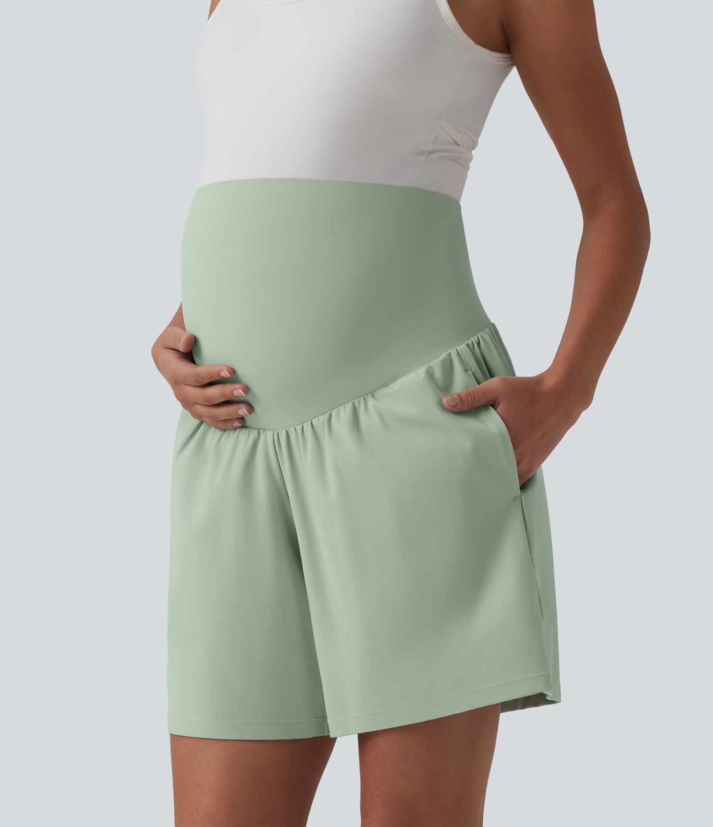 Short de yoga maternité 2-en-1 Softlyzero™ Airy taille super haute toucher frais 17,5 cm avec poches