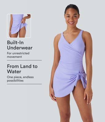 Encolure en V croisée, froncée, jupe latérale asymétrique — maillot de bain 2-en-1 gainant pour le ventre