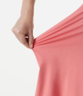 Mini-Freizeitkleid mit tiefem V-Ausschnitt, Neckholder, integriertem BH, Raffungen und Taschen