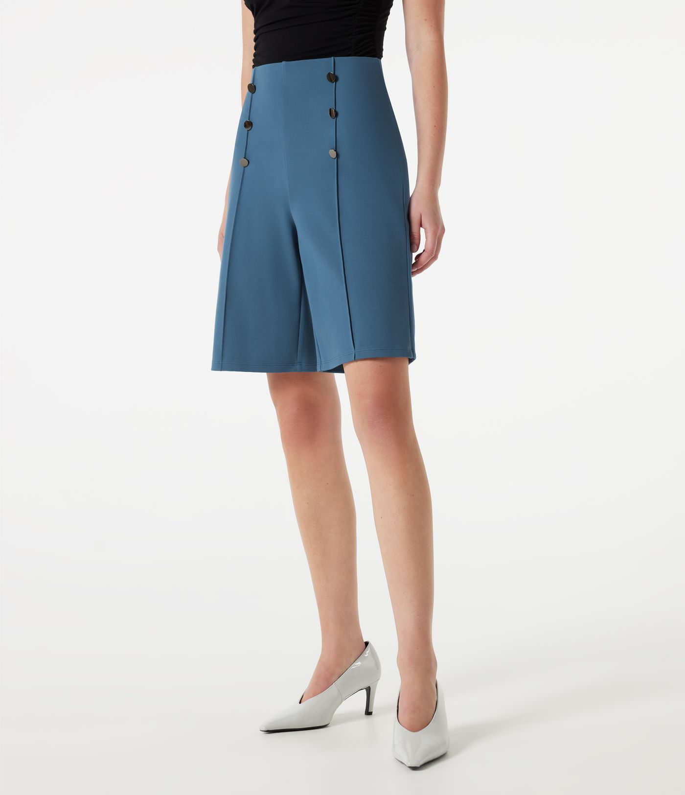 Shorts de trabajo holgados de talle alto con botones decorativos y bolsillos