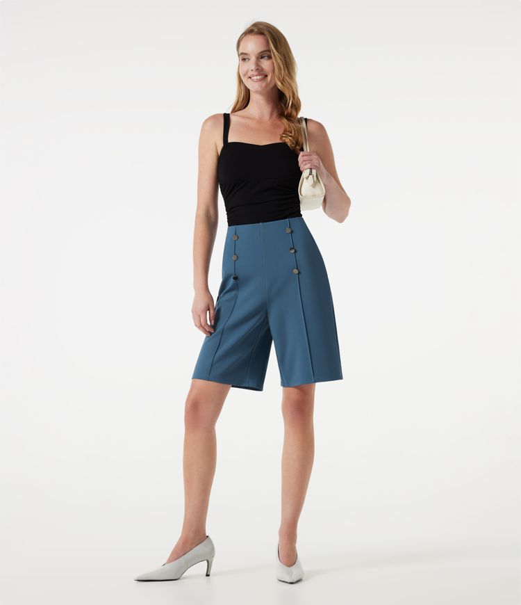 Shorts de trabajo holgados de talle alto con botones decorativos y bolsillos